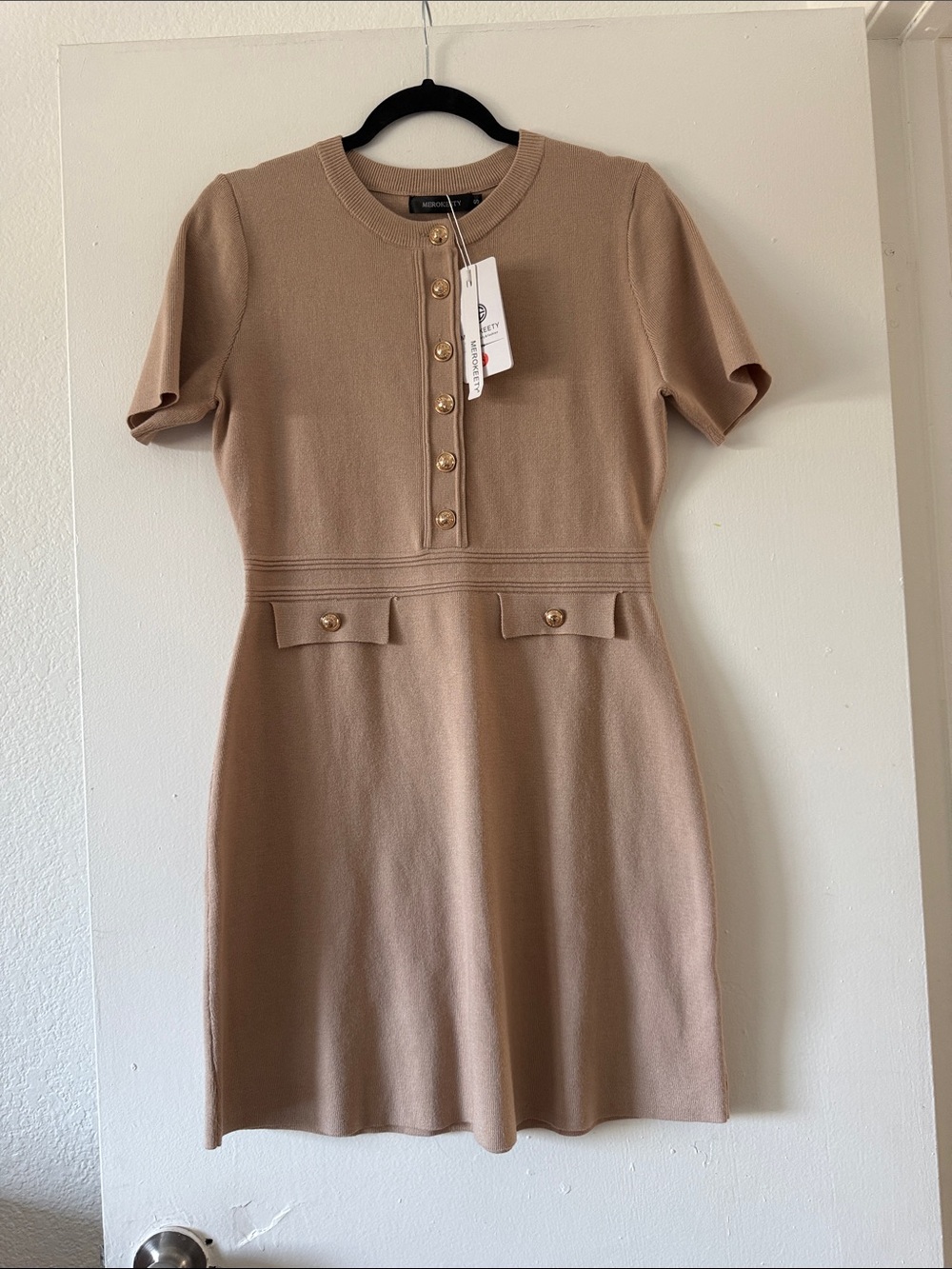 Elegant Camel Short-Sleeve Knit Dress with Gold Buttons